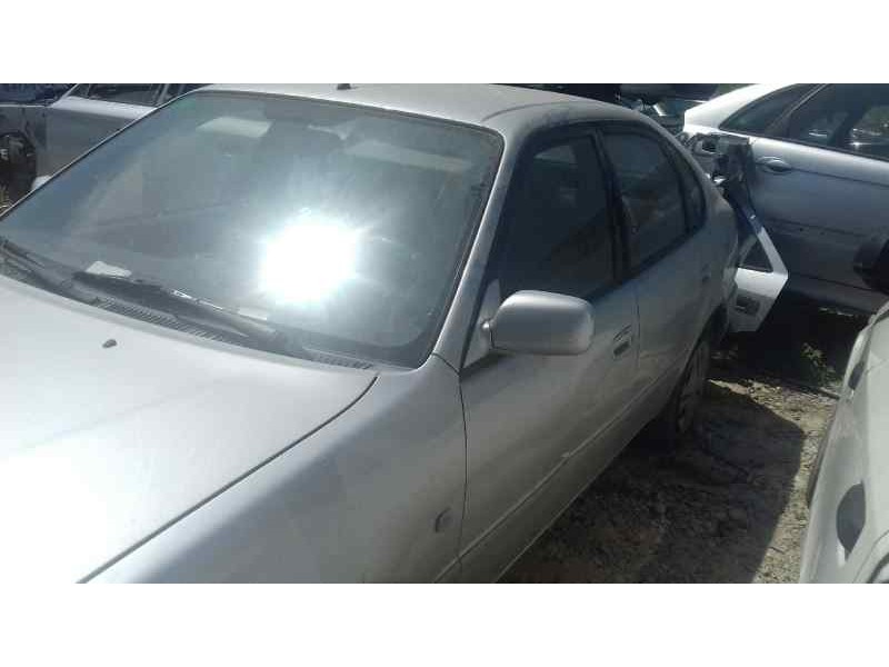 toyota corolla (e11) del año 2000