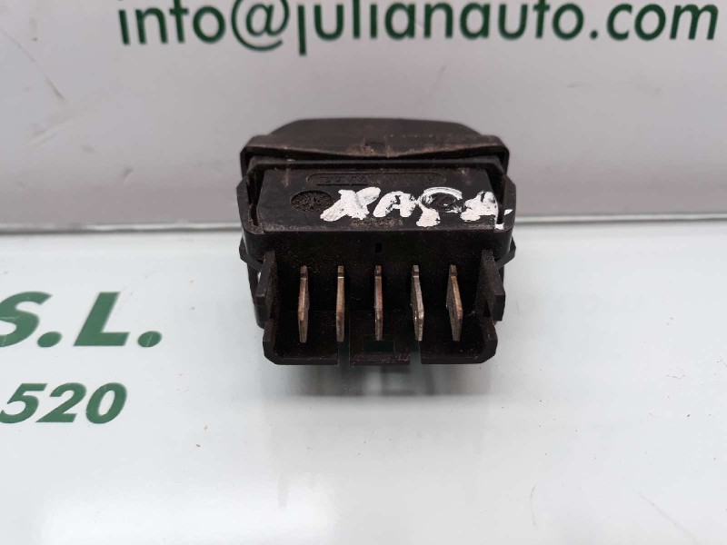 Recambio de mando elevalunas delantero derecho para citroen xsara berlina 1.9 d sx referencia OEM IAM   
