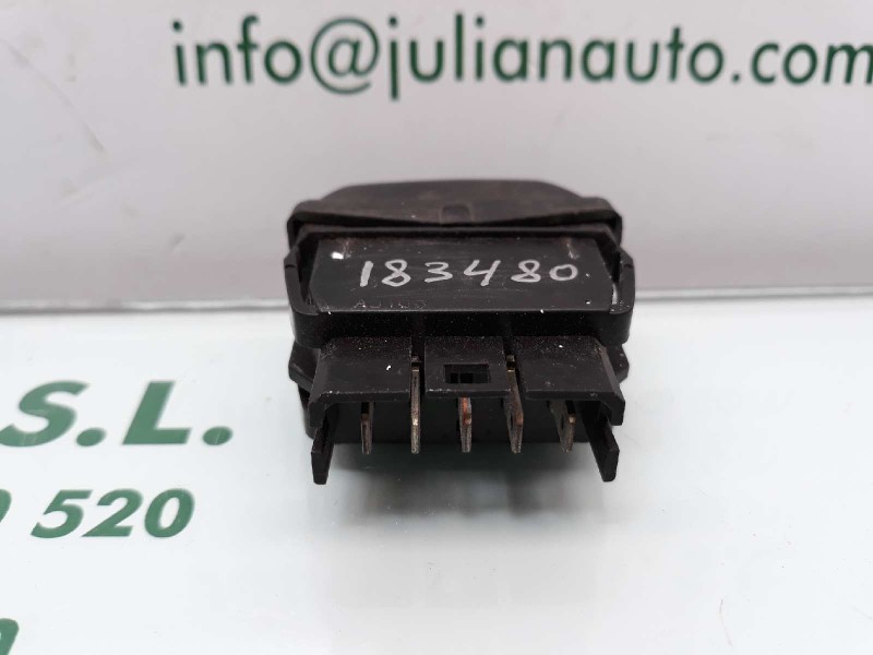 Recambio de mando elevalunas delantero derecho para citroen xsara berlina 1.9 td sx referencia OEM IAM   