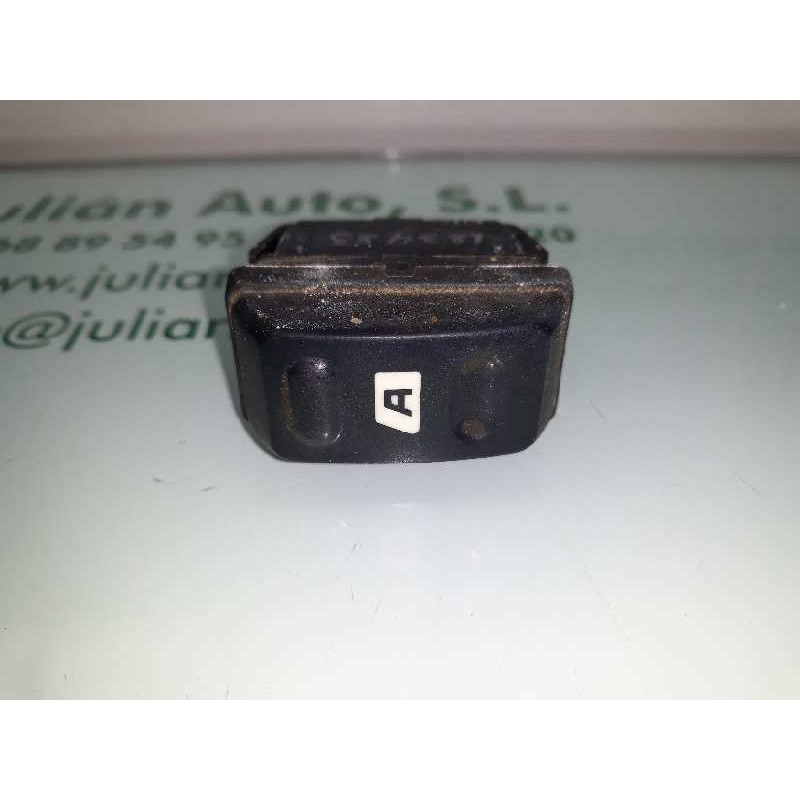 Recambio de mando elevalunas delantero derecho para citroen xsara picasso 1.6 16v exclusive referencia OEM IAM 22681 CONECTOR 5 