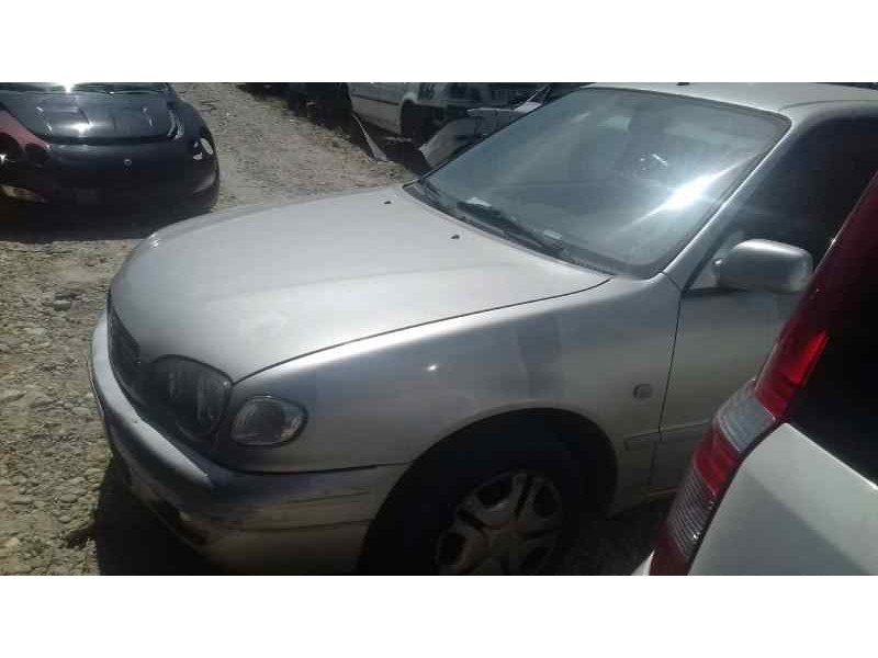 toyota corolla (e11) del año 2000