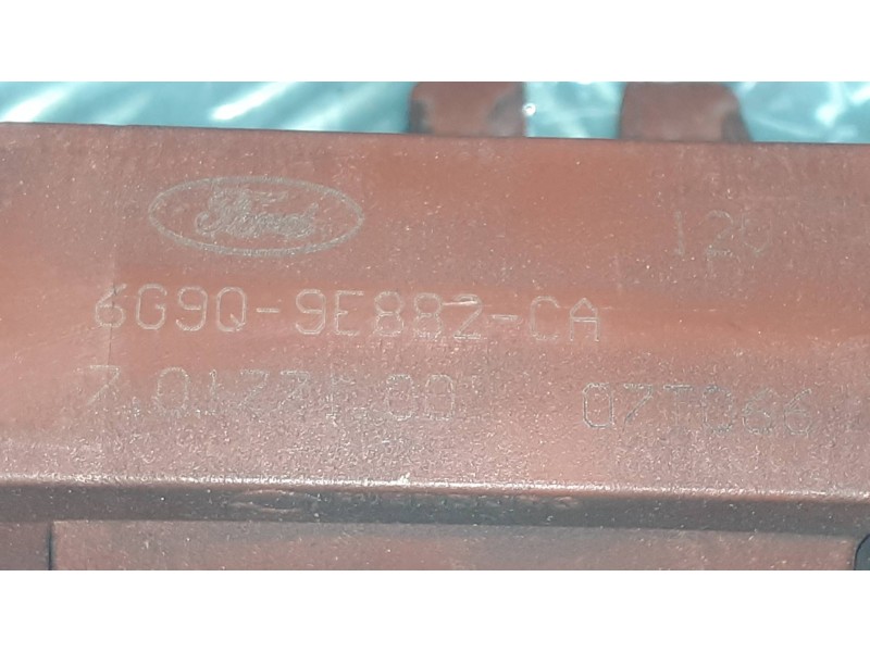 Recambio de valvula aire adicional para ford mondeo ber. (ca2) ghia referencia OEM IAM 6G9Q9E882CA  70177100