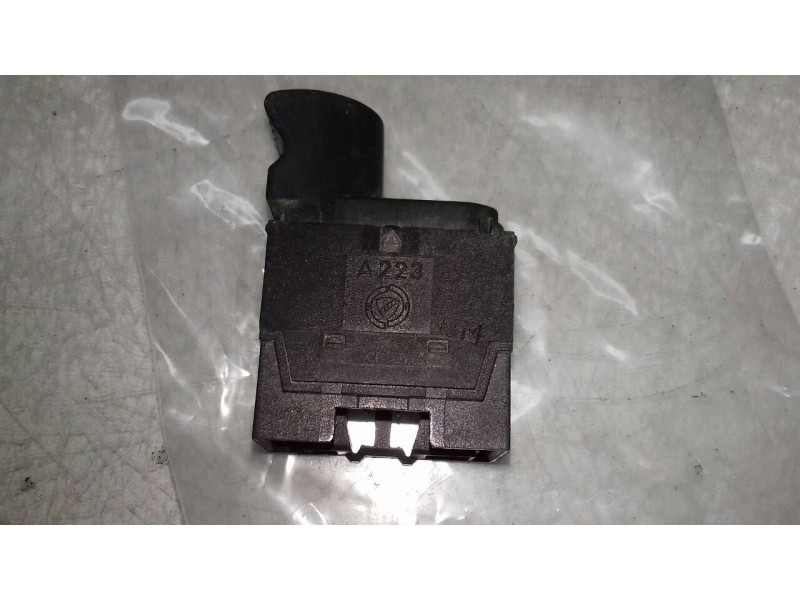 Recambio de mando elevalunas delantero derecho para fiat bravo (182) 16v 80 sx referencia OEM IAM A223  