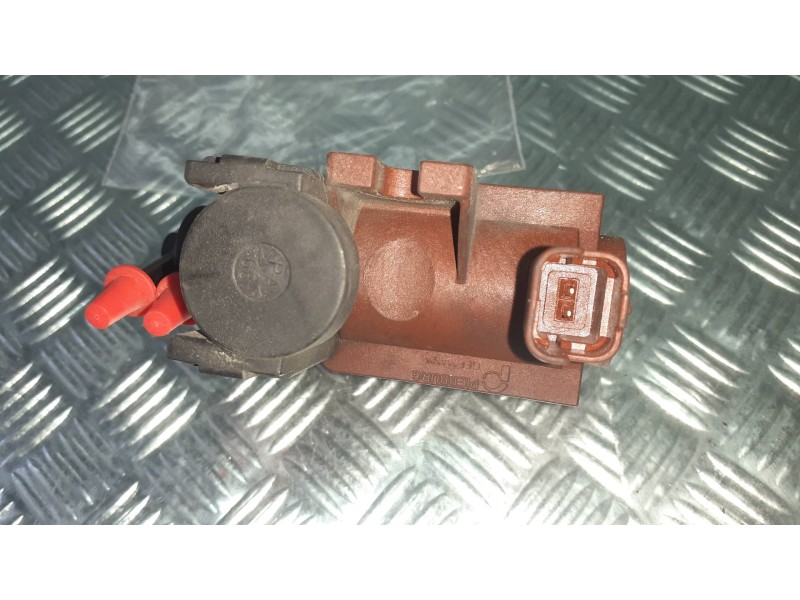 Recambio de valvula aire adicional para ford mondeo ber. (ca2) ghia referencia OEM IAM 6G9Q9E882CA  70177100