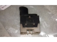 Recambio de mando elevalunas delantero derecho para fiat bravo (182) 16v 80 sx referencia OEM IAM A223   2