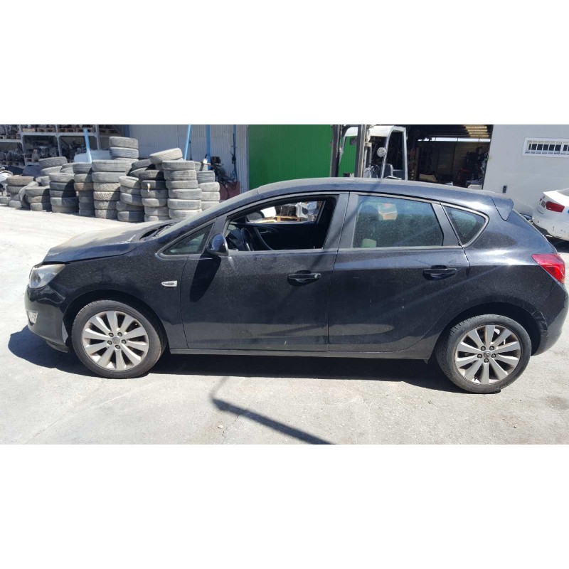 opel astra j lim. del año 2011