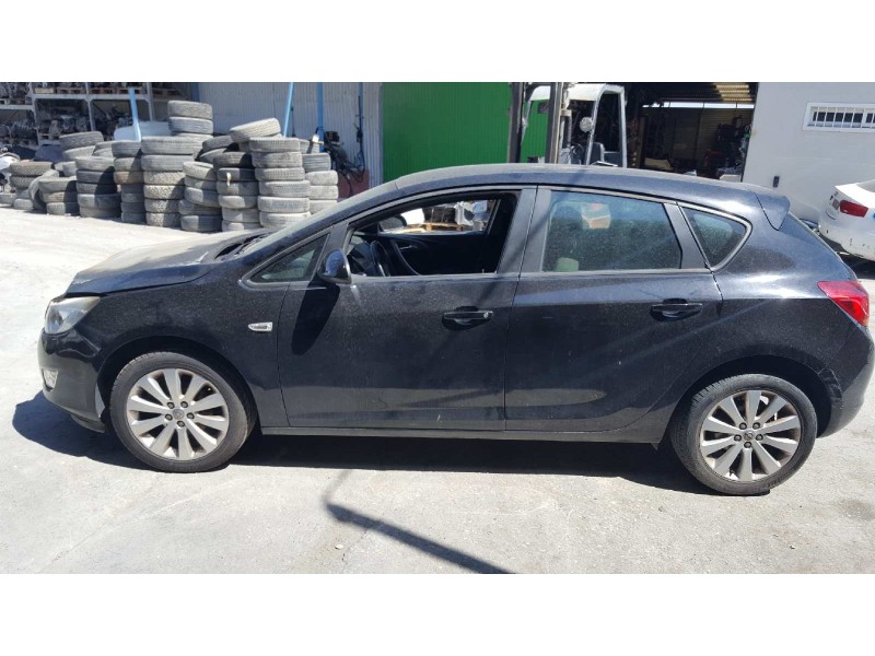 opel astra j lim. del año 2011