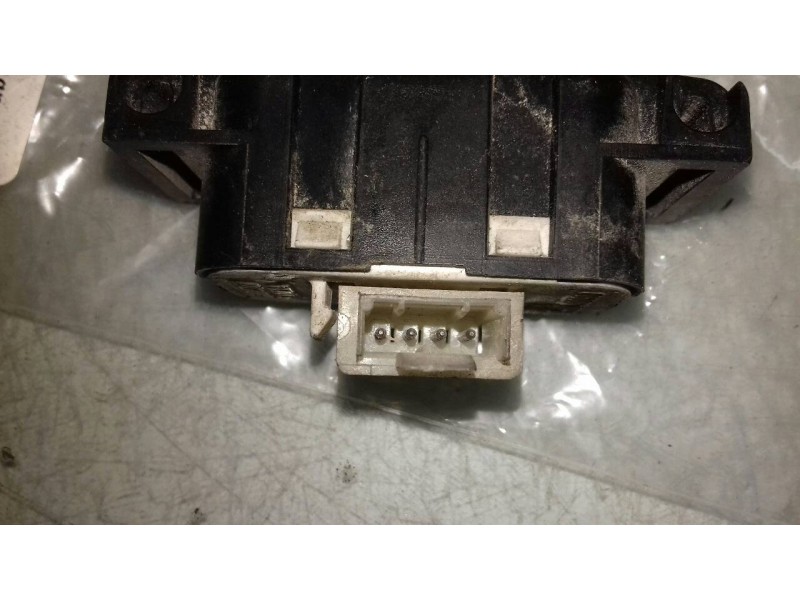 Recambio de mando elevalunas delantero derecho para fiat tempra berlina (159) t.ds referencia OEM IAM B569 920900 