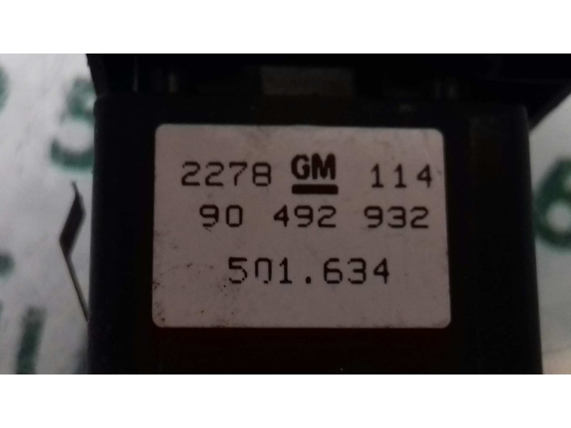 Recambio de interruptor para opel vectra b berlina básico (1999) referencia OEM IAM 90492932 501634 A / C Recambio de interruptor para opel vectra b berlina básico (1999) referencia OEM IAM 90492932 501634 A / C