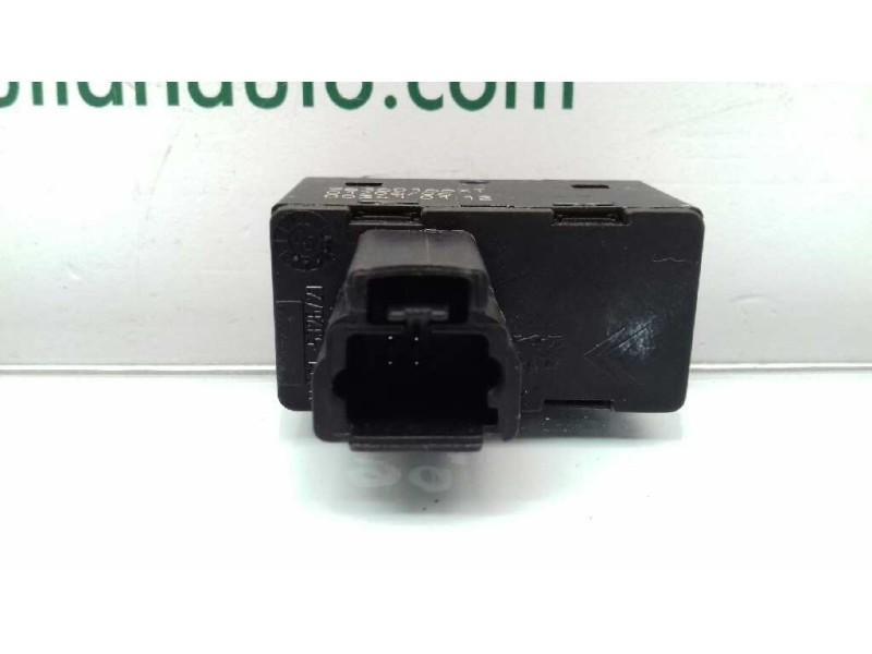 Recambio de mando elevalunas trasero izquierdo para peugeot 307 (s1) referencia OEM IAM 96360166XT 003410112 