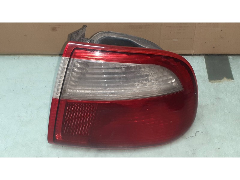 Recambio de piloto trasero derecho para seat toledo (1m2) signo referencia OEM IAM 1M5945096B 1M5945257 HELLA