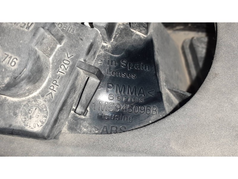 Recambio de piloto trasero derecho para seat toledo (1m2) signo referencia OEM IAM 1M5945096B 1M5945257 HELLA