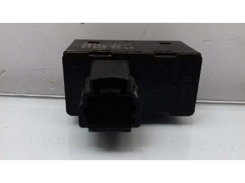 Recambio de mando elevalunas trasero izquierdo para peugeot 307 (s1) referencia OEM IAM 96360166XT 013020445 