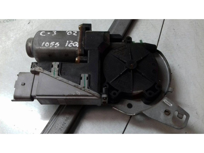 Recambio de elevalunas delantero izquierdo para citroen c3 1.4 hdi 16v exclusive referencia OEM IAM 963912  ELECTRICO