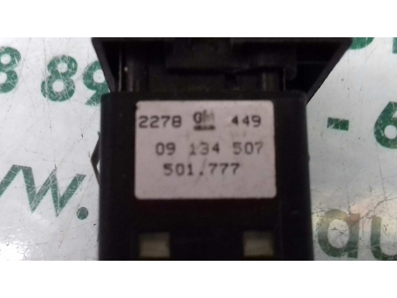 Recambio de interruptor para opel vectra b berlina edition 2000 referencia OEM IAM 09134507 501777 RECICLADO AIRE