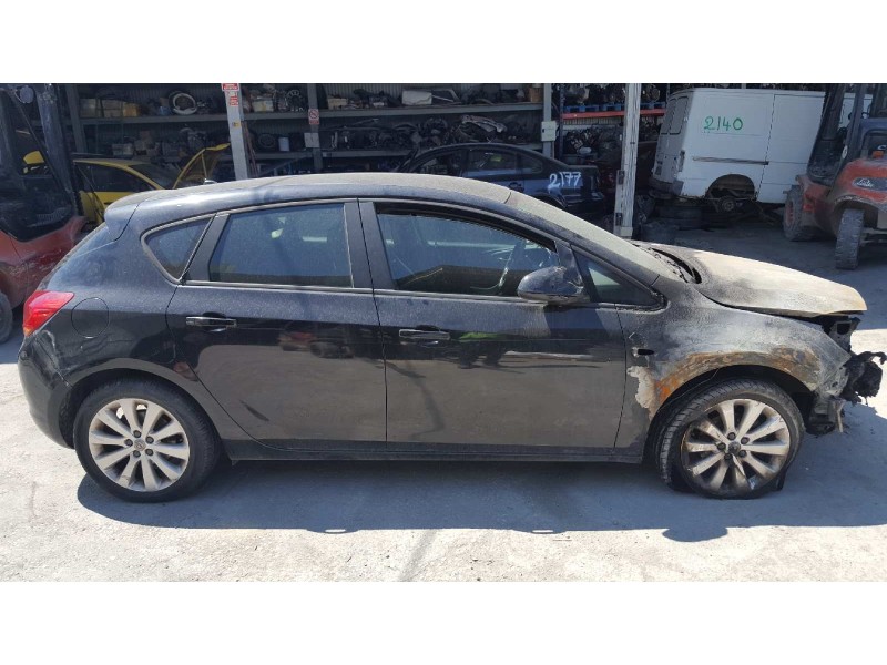 opel astra j lim. del año 2011