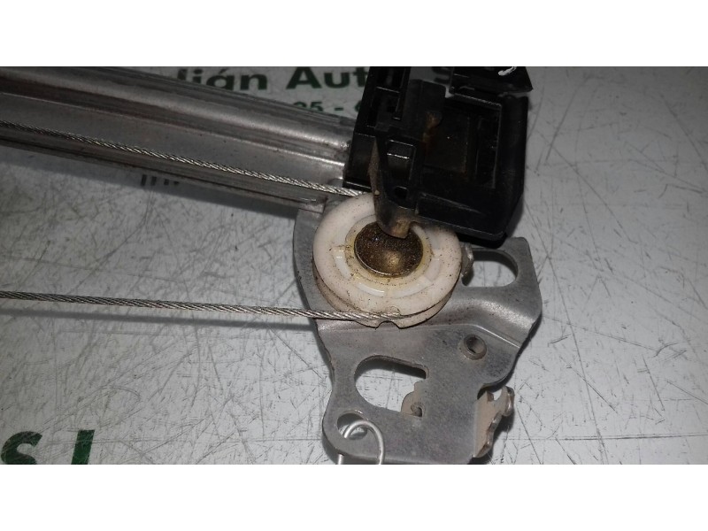 Recambio de elevalunas delantero derecho para citroen c3 1.4 hdi exclusive referencia OEM IAM 963912 400618H ELECTRICO