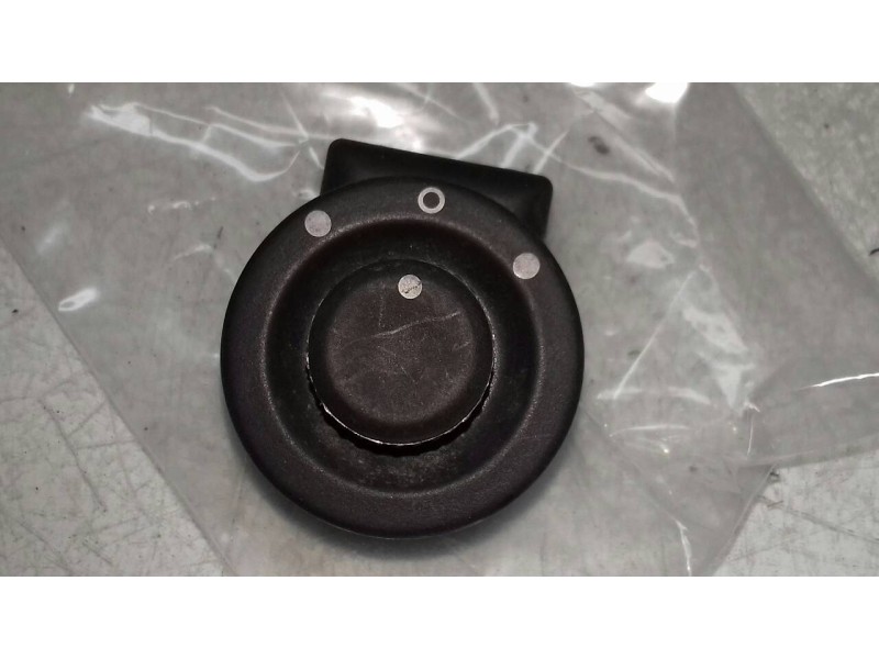 Recambio de mando retrovisor para dacia sandero laureate referencia OEM IAM 8200002442B  