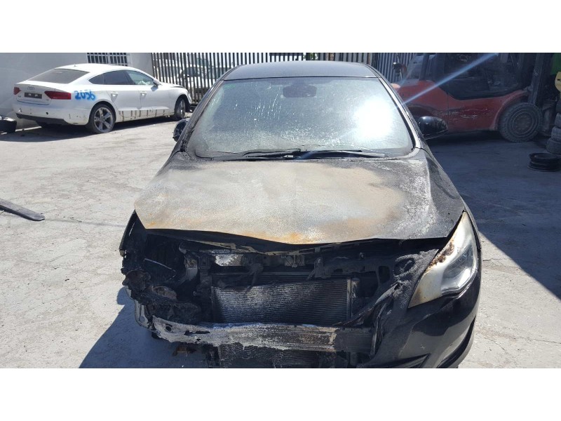 opel astra j lim. del año 2011