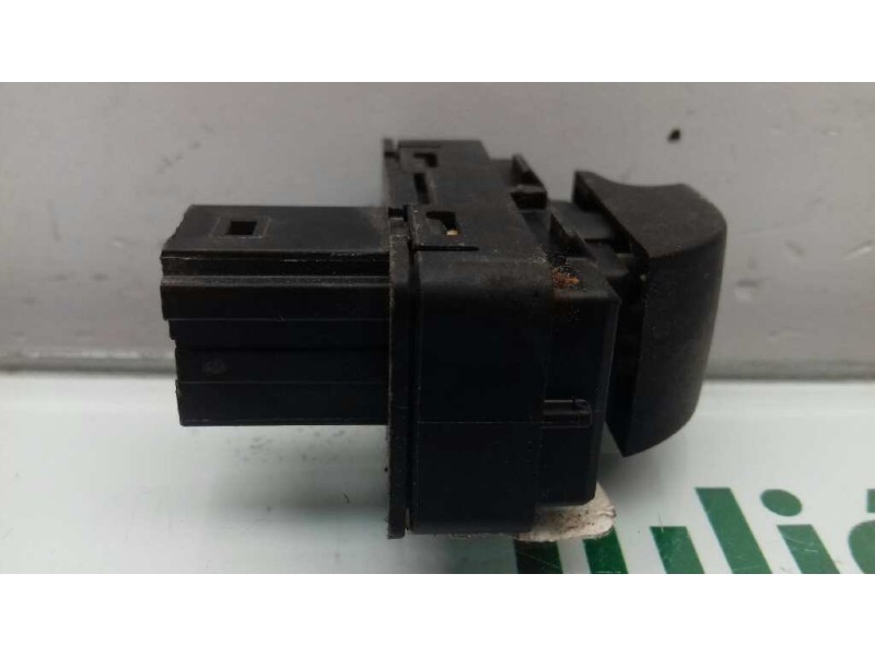 Recambio de mando elevalunas trasero derecho para citroen c6 exclusive referencia OEM IAM 96519387ZD  