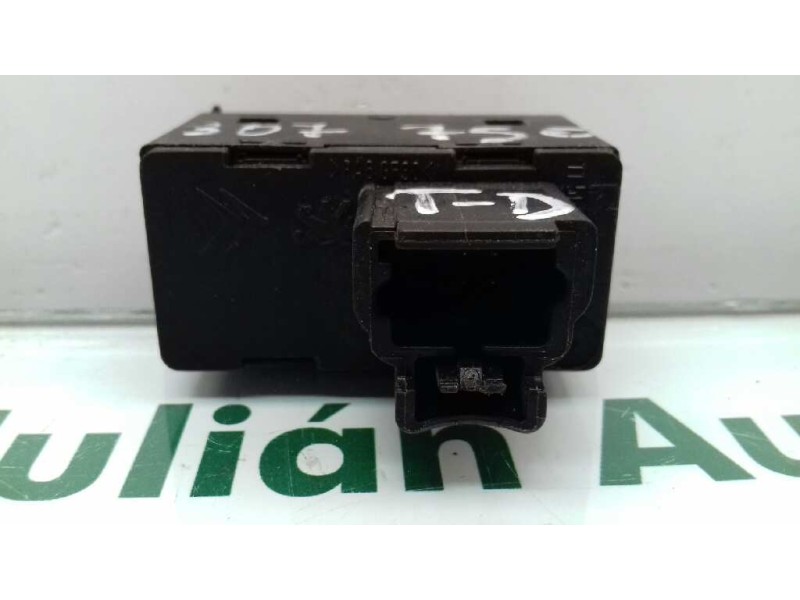 Recambio de mando elevalunas trasero derecho para peugeot 307 (s1) xr referencia OEM IAM 96360166XT 029271329 