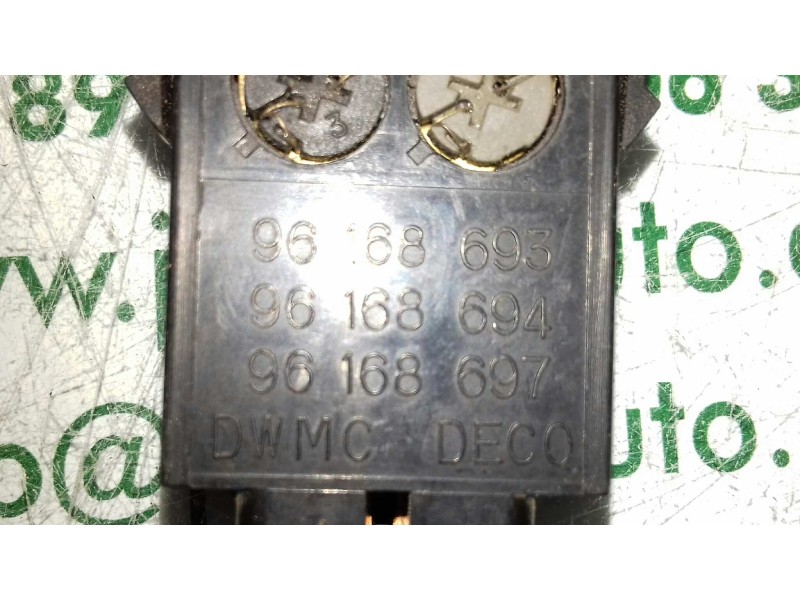 Recambio de interruptor para daewoo nexia referencia OEM IAM 96168693 3 + 2 PINES LUNA TERMICA