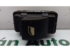 Recambio de mando elevalunas trasero derecho para peugeot 308 sw confort referencia OEM IAM 11688  