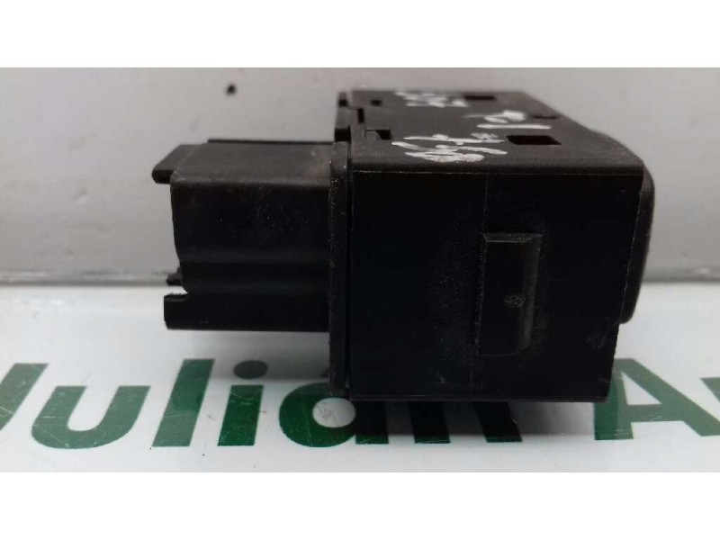 Recambio de mando elevalunas trasero izquierdo para peugeot 307 (s1) xr referencia OEM IAM 96360166XT 008300340 