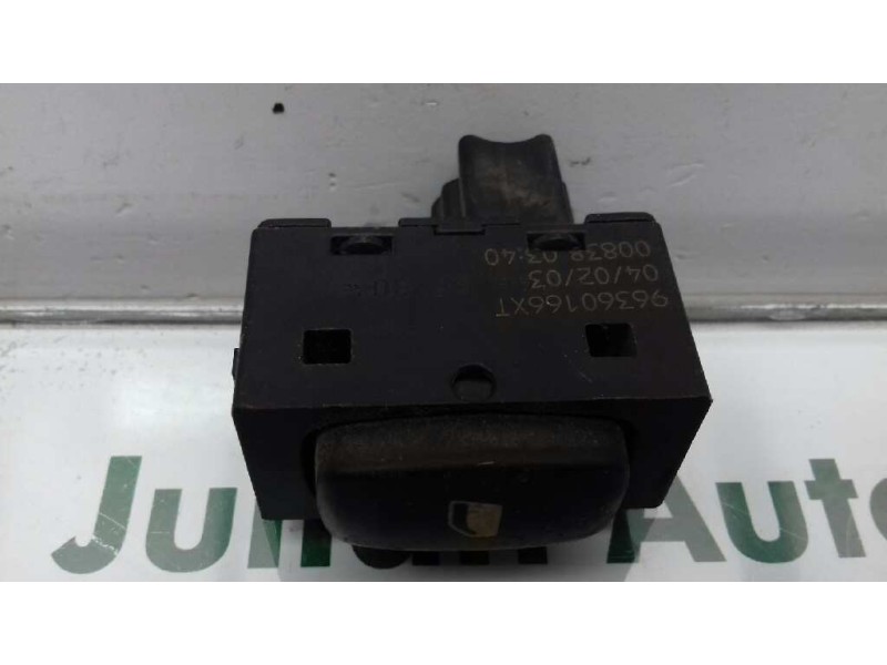 Recambio de mando elevalunas trasero izquierdo para peugeot 307 (s1) xr referencia OEM IAM 96360166XT 008300340 
