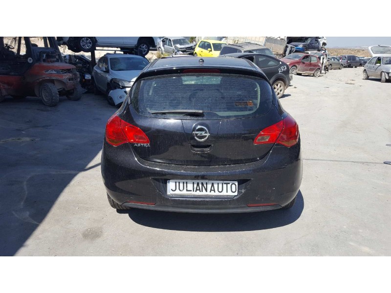 opel astra j lim. del año 2011
