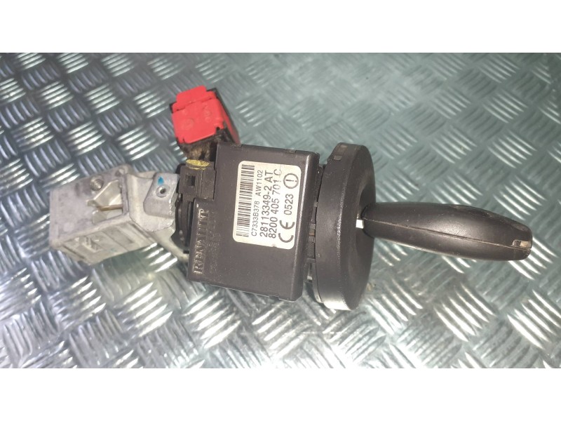 Recambio de centralita motor uce para renault kangoo dynamique referencia OEM IAM 8200399038 8200013185 KIT - DELPHI