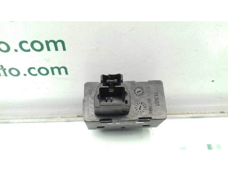 Recambio de mando elevalunas trasero derecho para peugeot 407 sw st confort referencia OEM IAM   