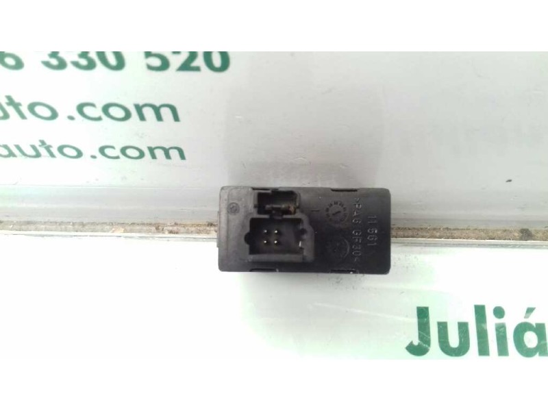 Recambio de mando elevalunas trasero derecho para peugeot 407 sw st confort referencia OEM IAM   