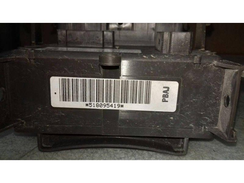 Recambio de caja reles / fusibles para renault laguna ii (bg0) authentique referencia OEM IAM 518095419 052508 160102