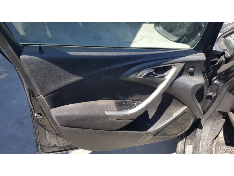 opel astra j lim. del año 2011