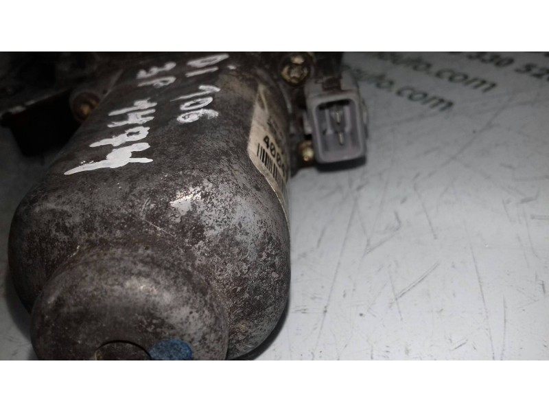 Recambio de elevalunas delantero izquierdo para peugeot 106 (s2) sketch d referencia OEM IAM 400471T1  ELECTRICO