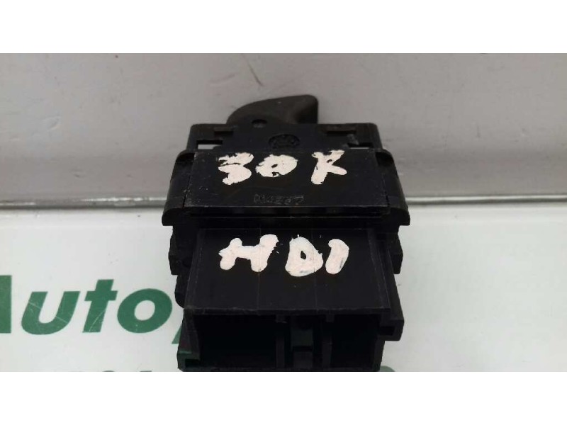 Recambio de mando elevalunas delantero izquierdo para peugeot 307 (s1) referencia OEM IAM M4267  