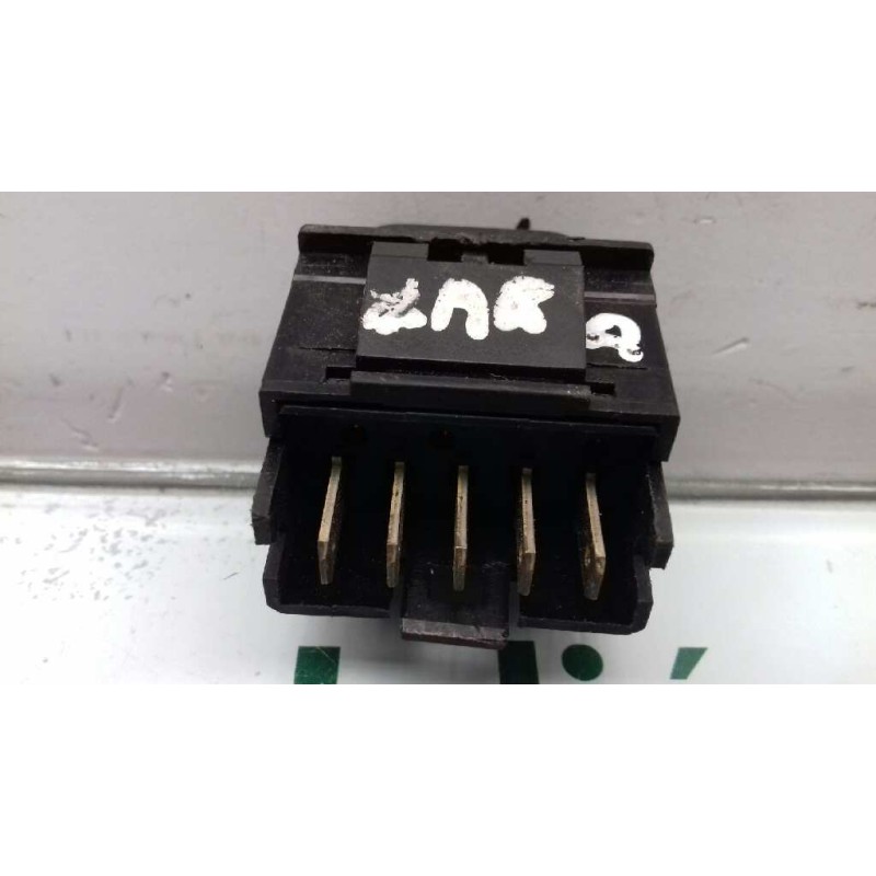 Recambio de mando elevalunas delantero izquierdo para citroen xsara berlina 1.9 d sx referencia OEM IAM M2128  