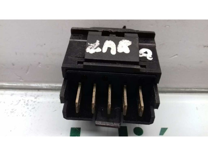 Recambio de mando elevalunas delantero izquierdo para citroen xsara berlina 1.9 d sx referencia OEM IAM M2128  