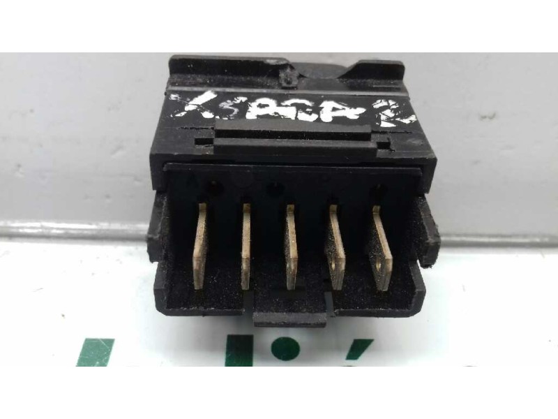 Recambio de mando elevalunas delantero izquierdo para citroen xsara berlina 1.9 d sx referencia OEM IAM M2128  