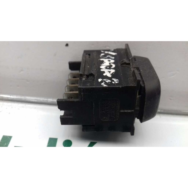 Recambio de mando elevalunas delantero izquierdo para citroen xsara berlina 1.9 d sx referencia OEM IAM M2128  