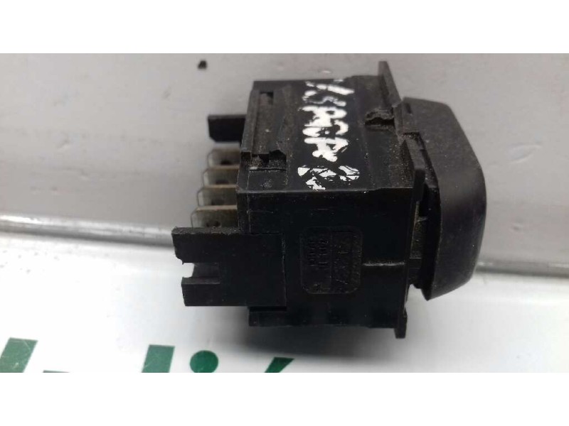 Recambio de mando elevalunas delantero izquierdo para citroen xsara berlina 1.9 d sx referencia OEM IAM M2128  