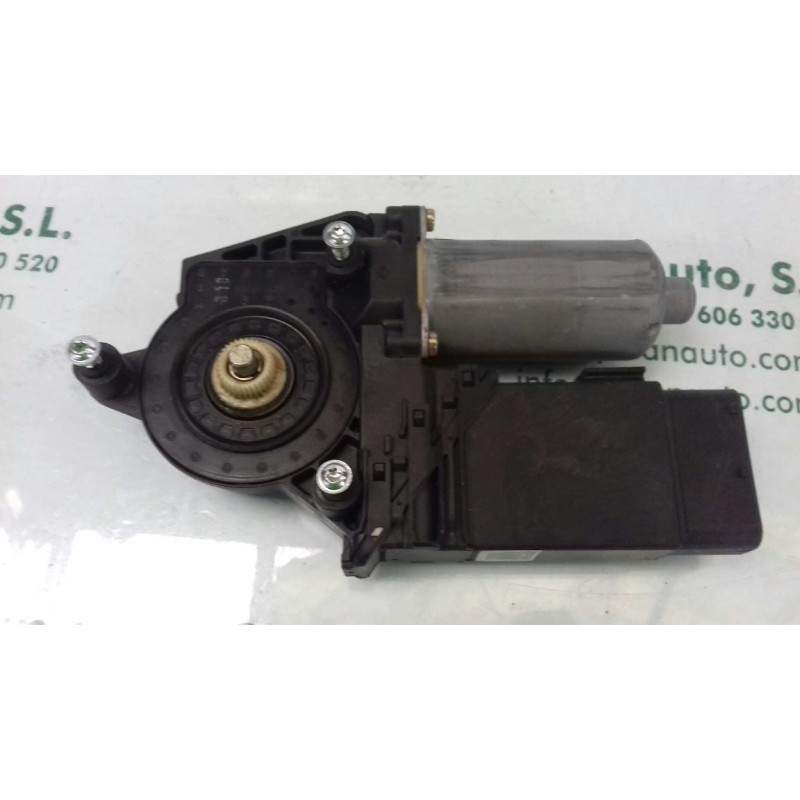 Recambio de motor elevalunas delantero izquierdo para volkswagen passat berlina (3b2) comfortline referencia OEM IAM 0130821695 