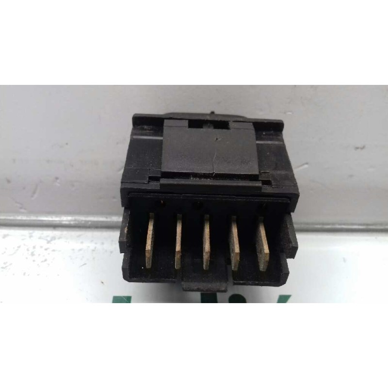 Recambio de mando elevalunas delantero izquierdo para citroen xsara berlina 1.9 d sx referencia OEM IAM M2128  