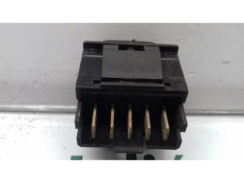 Recambio de mando elevalunas delantero izquierdo para citroen xsara berlina 1.9 d sx referencia OEM IAM M2128  