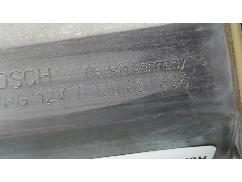 Recambio de motor elevalunas delantero izquierdo para volkswagen passat berlina (3b2) comfortline referencia OEM IAM 0130821695 