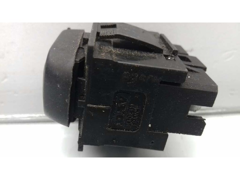 Recambio de mando elevalunas delantero izquierdo para citroen xsara berlina 1.9 d sx referencia OEM IAM M2128  