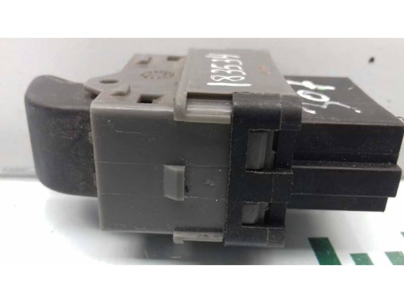 Recambio de mando elevalunas delantero derecho para peugeot 307 break / sw (s1) break xr referencia OEM IAM M8076  