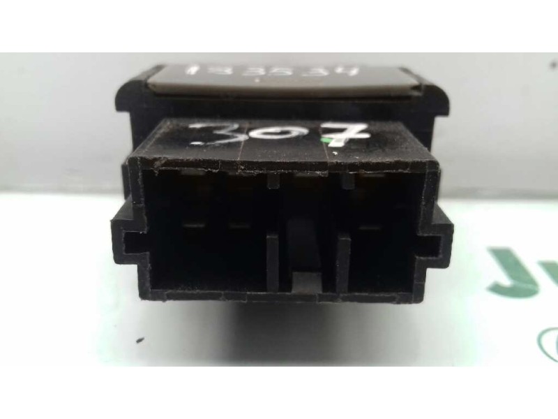 Recambio de mando elevalunas delantero derecho para peugeot 307 break / sw (s1) break xr referencia OEM IAM M8076  