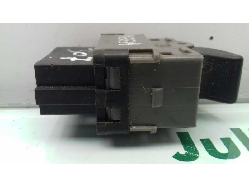 Recambio de mando elevalunas delantero derecho para peugeot 307 break / sw (s1) break xr referencia OEM IAM M8076  